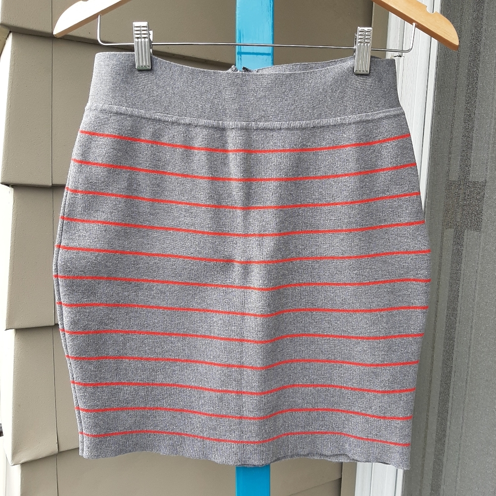Mini Skirt In Gray With Red Stripes From Tommy Hilfiger